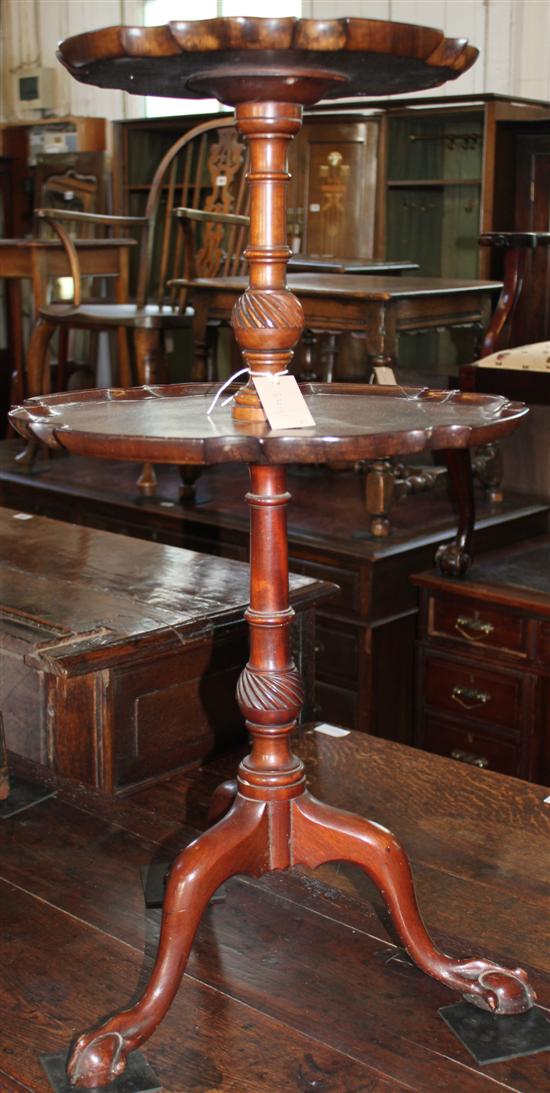 Georgian style mahogany two-tier dumb waiter